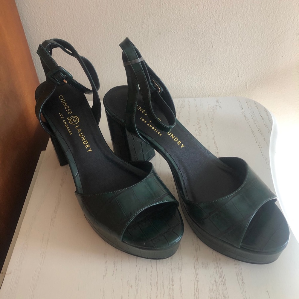 Chinese Laundry - Theresa Platform Sandal